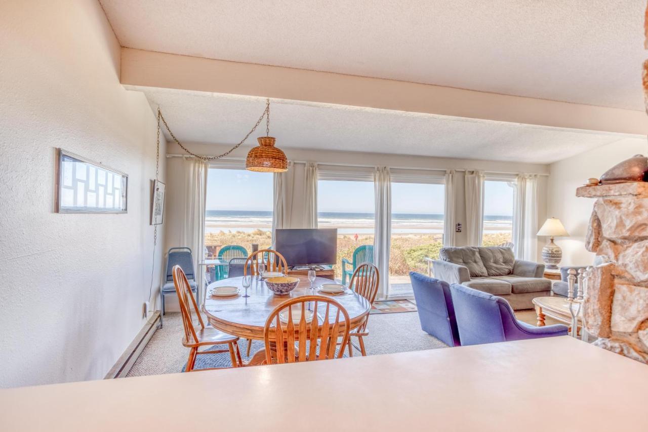 Al Manar Villa Waldport Exteriör bild